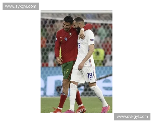 欧联杯四强抽签结果揭晓 强强对决提前上演欧洲足坛巅峰对决